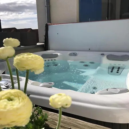 Prachtig Appartement Met Jacuzzi Centrum Hasselt *